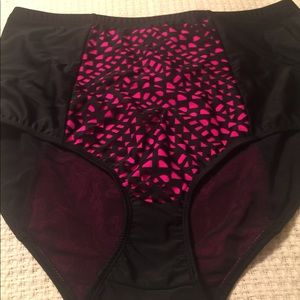 Torrid Size 2 Laser Cut Swim Bottom